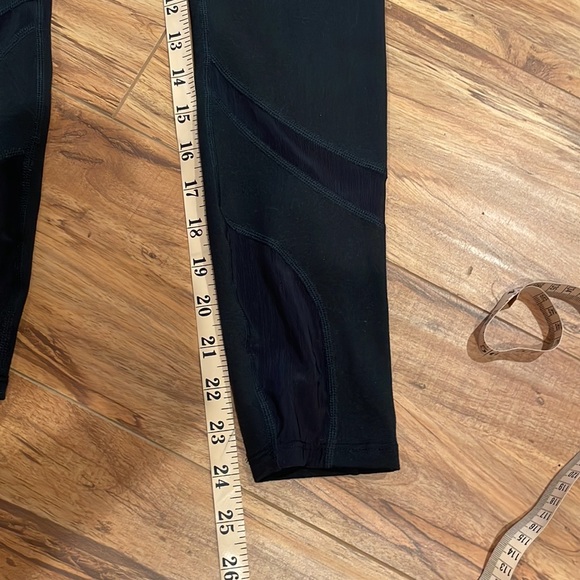 Fabletics black mesh inserts leggings, XS - Picture 5 of 5